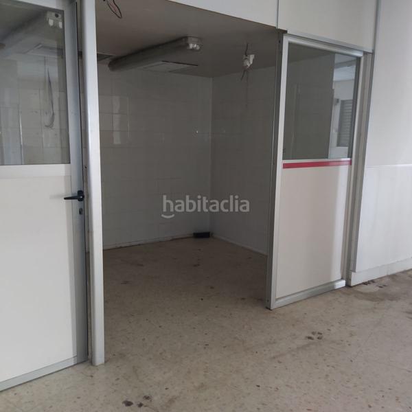 Foto 275c9605-cfb3-4c7b-8188-4f1c63145d7d. Alquiler local comercial en los manantiales 17 local com. en alquiler en centro. en Torremolinos