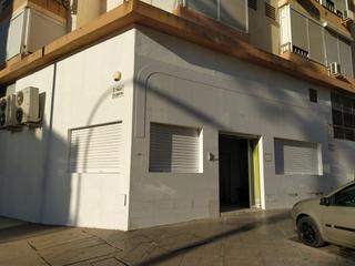 Lloguer Local Comercial a Los manantiales 17. Local com. en alquiler en centro.