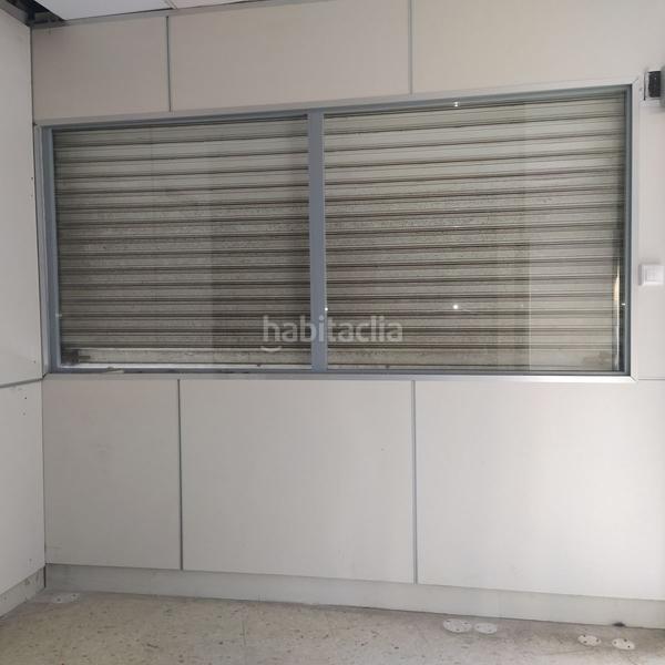 Foto fe2e07b8-c68f-4fbf-b49d-89bcf9f4d5a2. Location local commercial dans los manantiales 17 dans Torremolinos