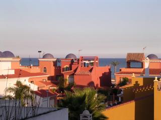 Apartamento en Carlos cano. Apartamento en venta en los alamos, 3 dormitorios.