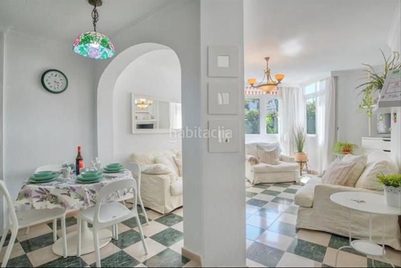 Foto fffe82ba-b8e7-44d0-b513-6f20652956c7. Piccolo appartamento con parcheggio in La Carihuela - Los Nidos Torremolinos