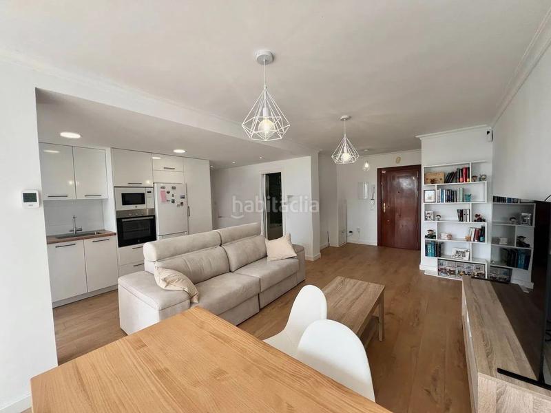 Foto 5cd6bd48-0c39-490d-bbea-5df8c5fea8e4. Apartamento  en venta en montemar, 2 dormitorios. en Torremolinos