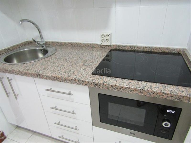 Foto f14538dd-5037-46a3-9880-d6b299e291df. Alquiler apartamento  en alquiler en El Bajondillo, 1 dormitorio. en Torremolinos