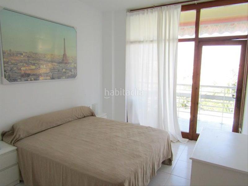 Foto c89189f8-a1cc-44d6-8081-012a013e6ca3. Lloguer apartament amb aparcament piscina a El Bajondillo Torremolinos