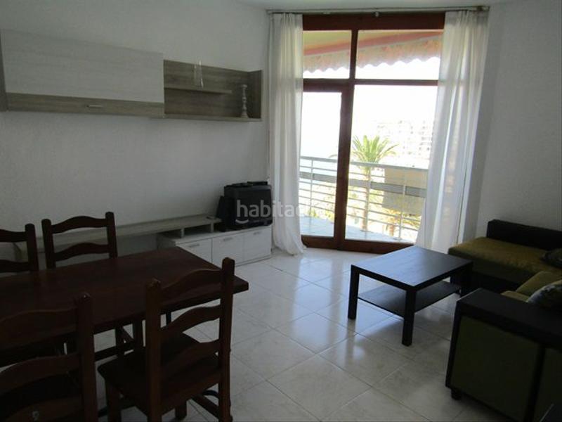 Foto f45e9648-08d2-4a55-ae8e-e18cb282b8c9. Location appartement avec parking piscine dans El Bajondillo Torremolinos
