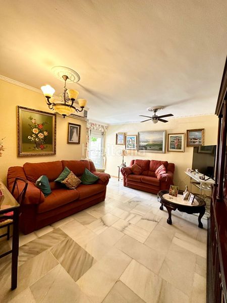 Foto 893d85c5-432f-4af0-855b-3e88ee7482a3. Pis amb aparcament a La Carihuela - Los Nidos Torremolinos