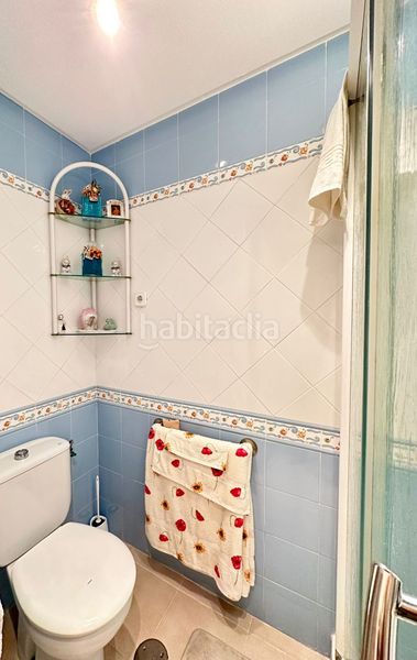 Foto b20254cf-c48a-4e3e-a3d2-d5bdf38956e4. Pis amb aparcament a La Carihuela - Los Nidos Torremolinos