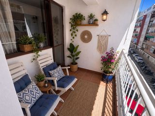 Etagenwohnung in Valencia. Piso en venta en centro  el mirador, 3 dormitorios.