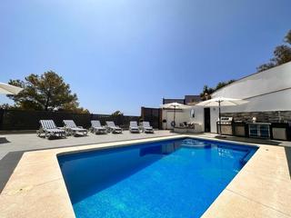 Casa  Rio añamaza. Impresionante villa en torremolinos.