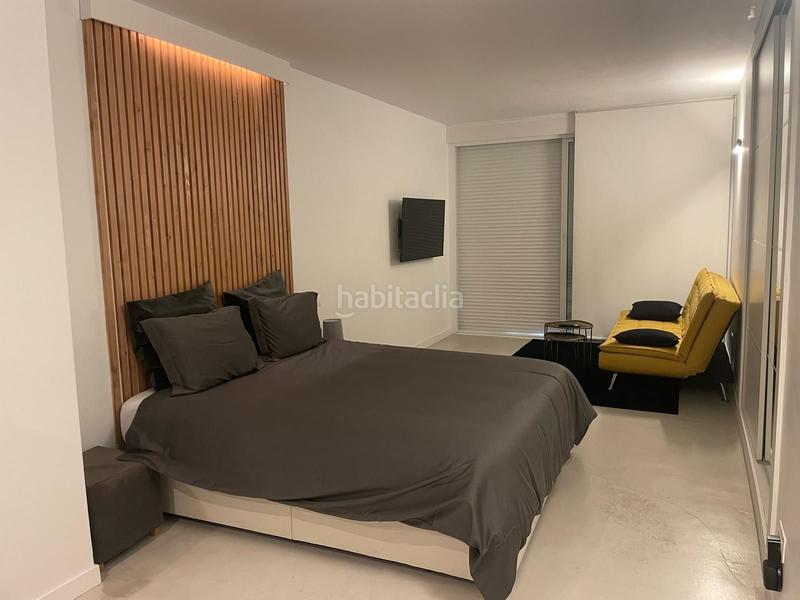 Foto e2c983e3-939a-435d-9793-8e4a3efd7559. Estudio  totalmente reformado con licencia turística ideal inversión o segunda residencia en Torremolinos