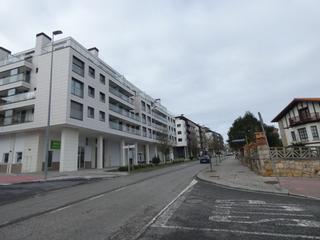 Lloguer Local Comercial a Urduliz. Urduliz centro. local comercial obra nueva