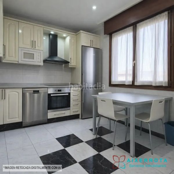 Foto 804317a8-10b0-4bf2-8a43-e7fd1ea7bfe9. Pis amb calefacció aparcament a santa maría de Getxo Getxo