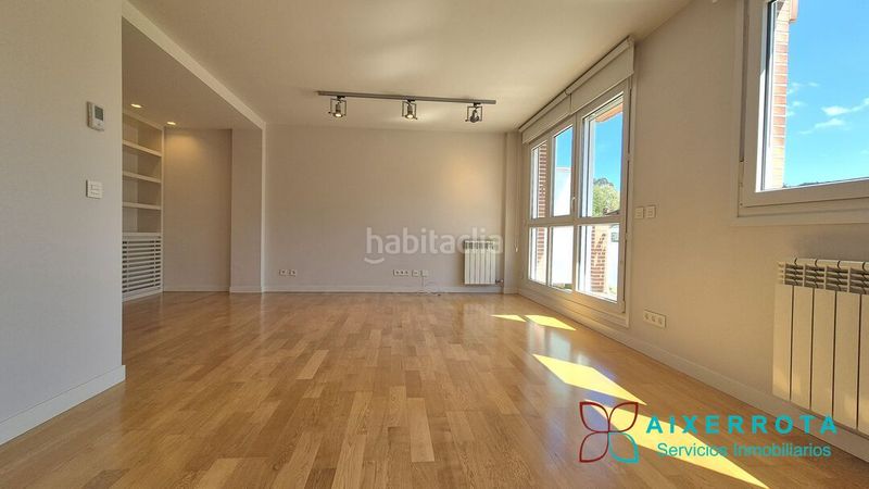 Foto d8180f20-8563-47ea-9bb8-4edb54df26bd. Pis amb calefacció aparcament a Negurigane-Peruri Leioa