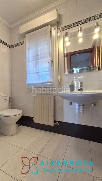 Foto e0f53d0c-fdd1-48d3-b939-e9410aa78a7d. Casa adossada amb calefacció aparcament a Berango