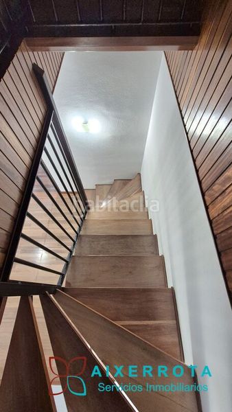Foto f72e2694-b8b7-48c1-bba4-4331f2456559. Casa adossada amb calefacció aparcament a Berango