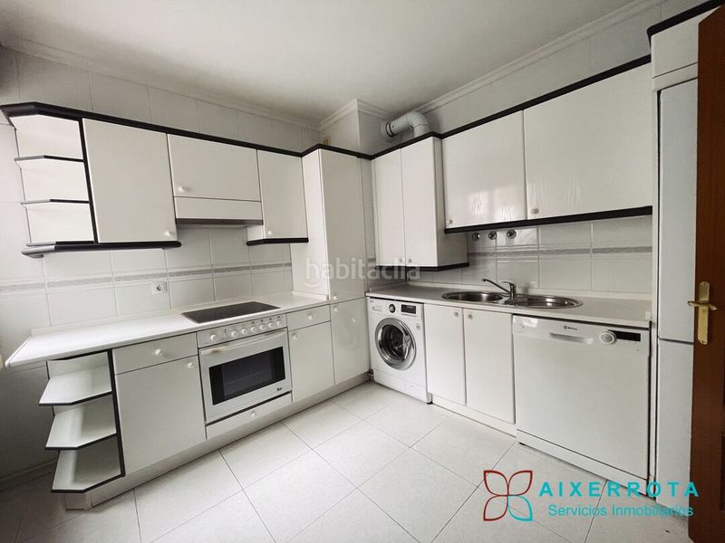 Foto 0ed55f48-b811-4fdb-a0ed-ff8713daa568. Flat with heating parking in Artatza-Pinueta-Pinosolo Leioa