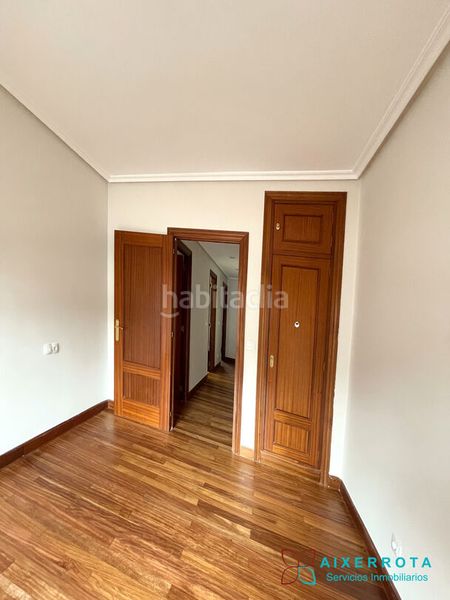 Foto 8c8e79cf-a30c-4098-a4f0-612fc9c3e4b5. Flat with heating parking in Artatza-Pinueta-Pinosolo Leioa