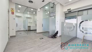 Alquiler Local Comercial en Bidezabal kalea 15. En getxo, junto a metro bidezabal, estupendo local apto para num