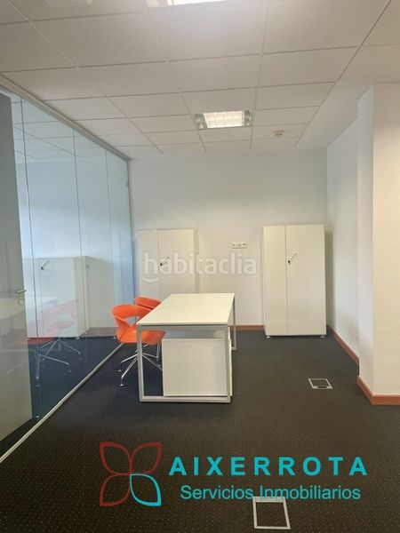 Foto 68ff5078-fa15-45da-82b7-048671189e80. Affitto ufficio con riscaldamento in Derio