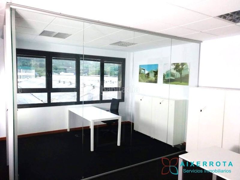 Foto bef97ff7-c90c-4581-8be3-6bd5a9955205. Affitto ufficio con riscaldamento in Derio