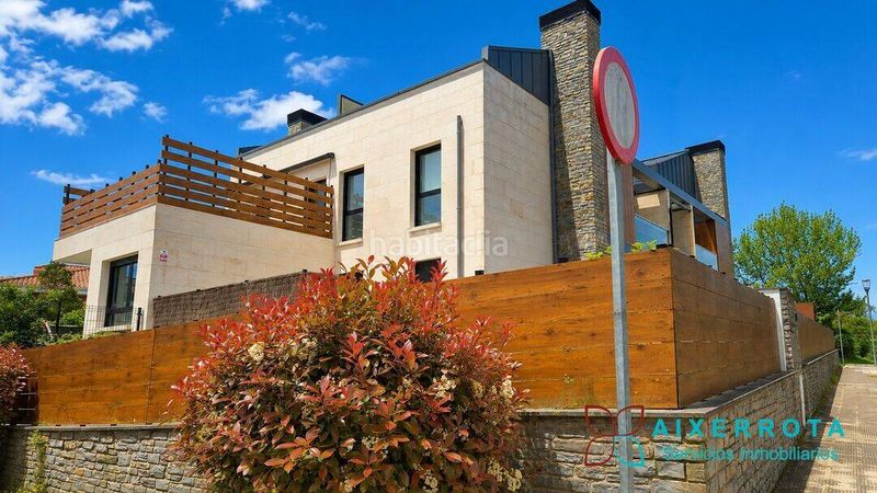 Foto f56bb08f-ef3c-4cf1-a3d6-c3f0de730bdd. Flat with heating parking in santa maría de Getxo Getxo
