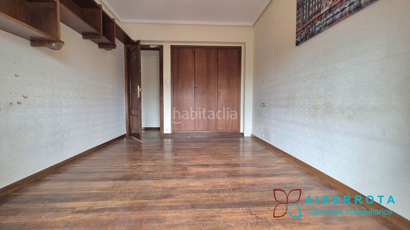 Foto d49474e2-aa03-4044-b4b2-a82cff1e1880. Flat with heating parking in Villamonte Getxo