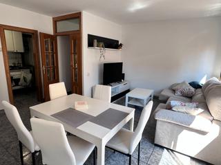 Pis  Carrer de corneli nepos. Piso luminoso en venta!