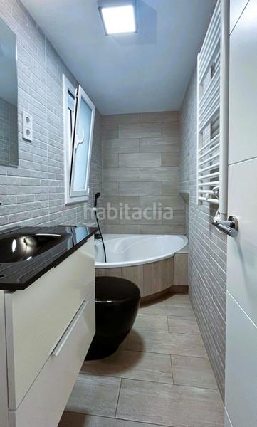 Foto 9dd9cf4d-8f2d-4676-8830-7183fd18c45b. Reihenhaus mit heizung parking in Poble - Casc Antic Castellar del Vallès