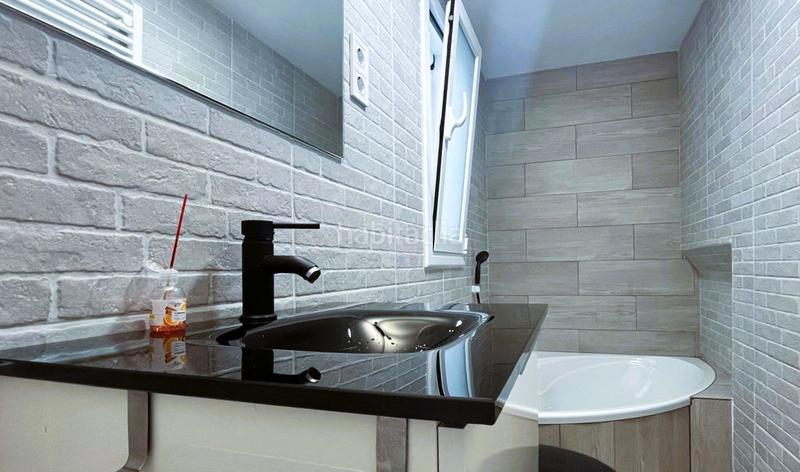 Foto e9d57263-27e1-4a37-a6d7-038998d90fc4. Reihenhaus mit heizung parking in Poble - Casc Antic Castellar del Vallès