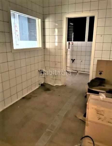 Foto 3a9f9df1-aaef-4d55-9d9e-8f878b890d78. Alquiler local comercial local con acceso des de 2 calles!! en Terrassa