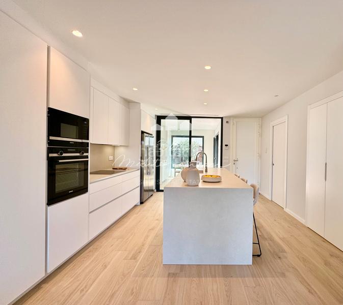 Foto d7c66c4a-5242-4090-9950-6afbc19f8719. Reihenhaus in carrer d'anselm clavé 50 in Can Girona - Terramar - Vinyet Sitges