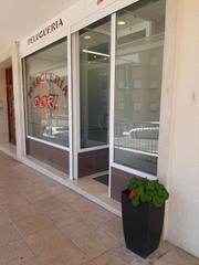 Local Comercial a Berriz. Local de 60 m2, actualmente acondicionado como peluquería, en ve