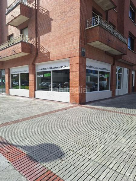 Foto 479e26f2-9a52-4bb0-8467-1d7a3a24f8dd. Local comercial a Amorebieta - Etxano