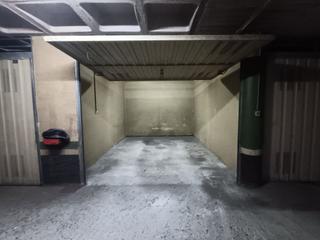 Lloguer Aparcament cotxe a Durango. Garaje cerrado, en alquiler, en jesuitas