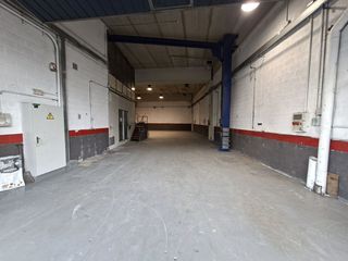 Affitto Capannone industriale in Iurreta. Pabellón de 260 m2, en alquiler, venta o alquiler con opción a c