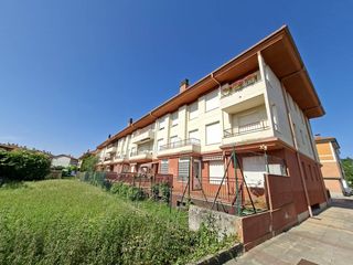 Flat in Otxandio. Piso de tres habitaciones y dos cuartos de baño, en venta en ind