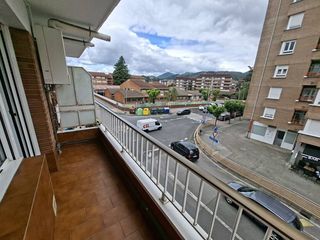 Appartement à Abadiño. Piso de tres habitaciones, en venta, en matiena