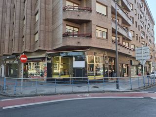 Lloguer Local Comercial a Durango. Local en venta, o alquiler, en madalena, durango