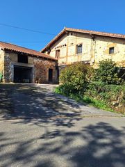 Bauernhof in Abadiño. Caserio unifamiliar de 696 m2 posibilidad bifamiliar, en venta e