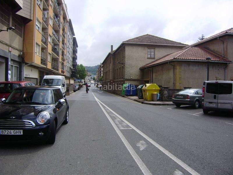 Foto 4a12bb0f-dbae-46d7-9300-0d9f752715e1. Location local commercial dans Zaldibar