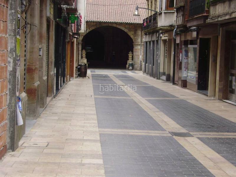 Foto 2df79d7d-5d09-4955-8a85-d64beabd90fc. Edifici a Durango