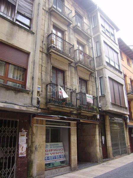 Foto 596573af-1ee1-4b03-ad57-a8662b52a790. Edifici a Durango