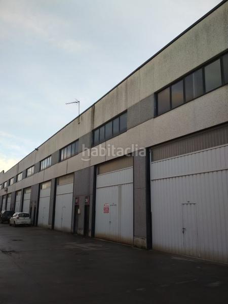 Foto c12a9e2a-27e2-47ad-9406-eaf5a4e37df2. Nave industrial pabellón en venta en amorebieta en Amorebieta - Etxano