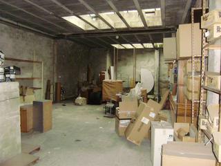 Local Comercial a Durango. Local de 146 m2, en ladrillo, en montevideo