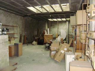 Business premise in Durango. Local de 146 m2, en ladrillo, en montevideo