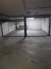 Aparcament cotxe a Durango. Garaje cerrado, para dos vehículos, en venta en avenida montevid