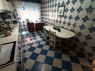 Pis en Durango. Piso de tres habitaciones, en venta, en durango, anboto kalea