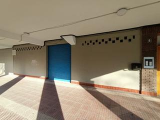Location Local commercial à Durango. Local de 55 m2 con parcela de garaje, en alquiler, en txibitena,