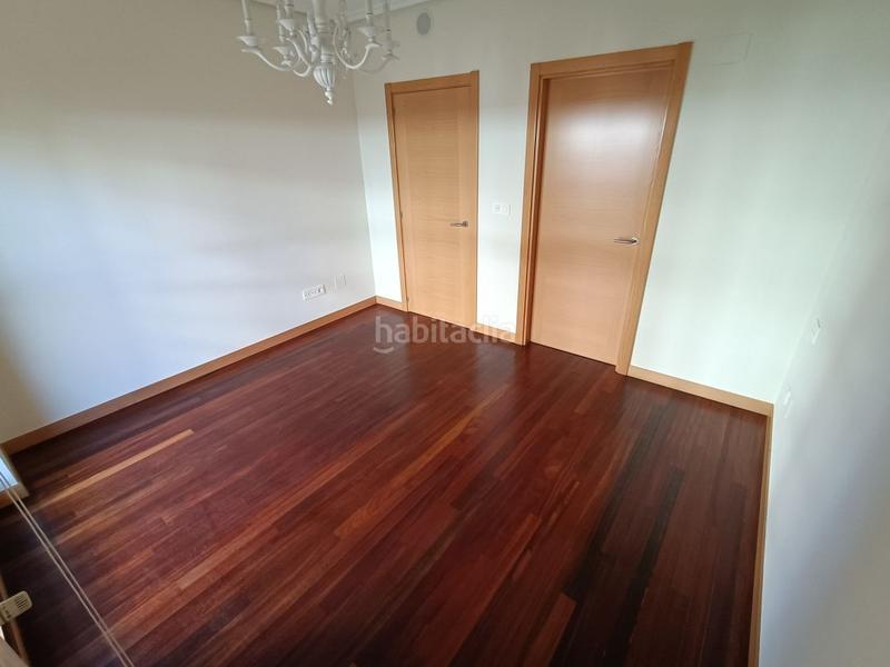 Foto 48ab56c7-3d09-4422-9f9c-63851a05a8b1. Pis amb calefacció aparcament a Durango