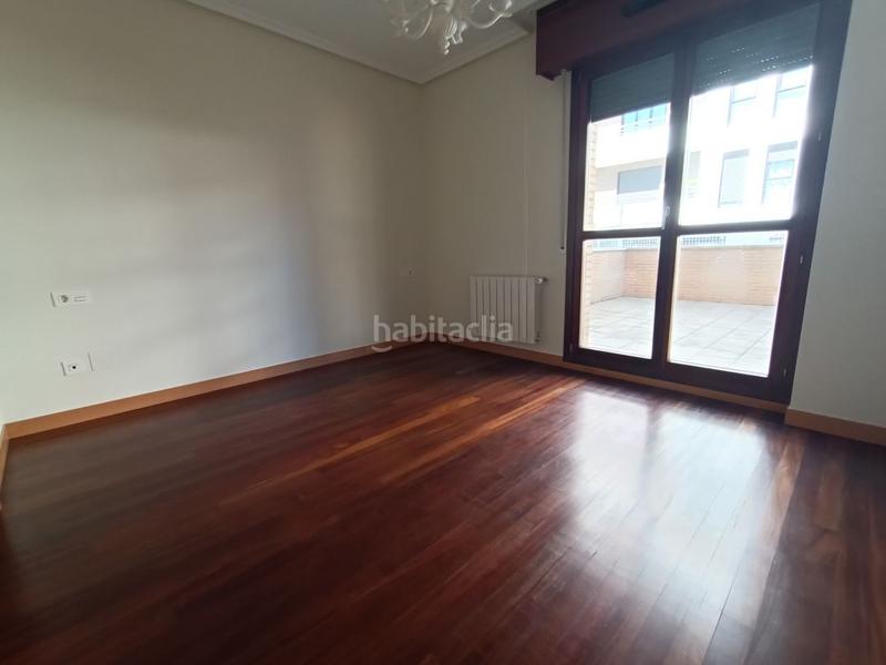 Foto ac8a3df8-f2b9-4ddd-aa29-2843ff8529d6. Pis amb calefacció aparcament a Durango